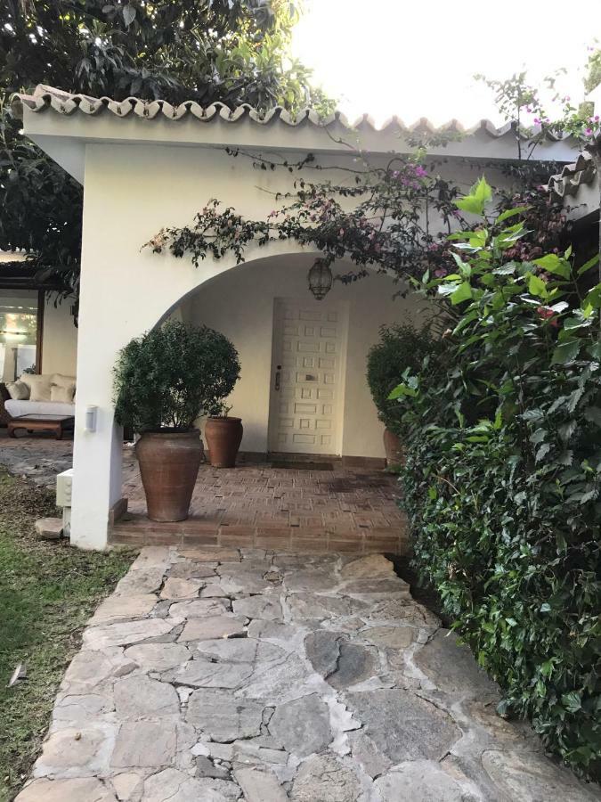 Villa With Heated Pool And Jacuzzi Close To Puerto Banus And Beach Естепона Екстер'єр фото